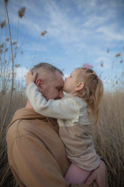 Une fille et son papa pour la fête des pères